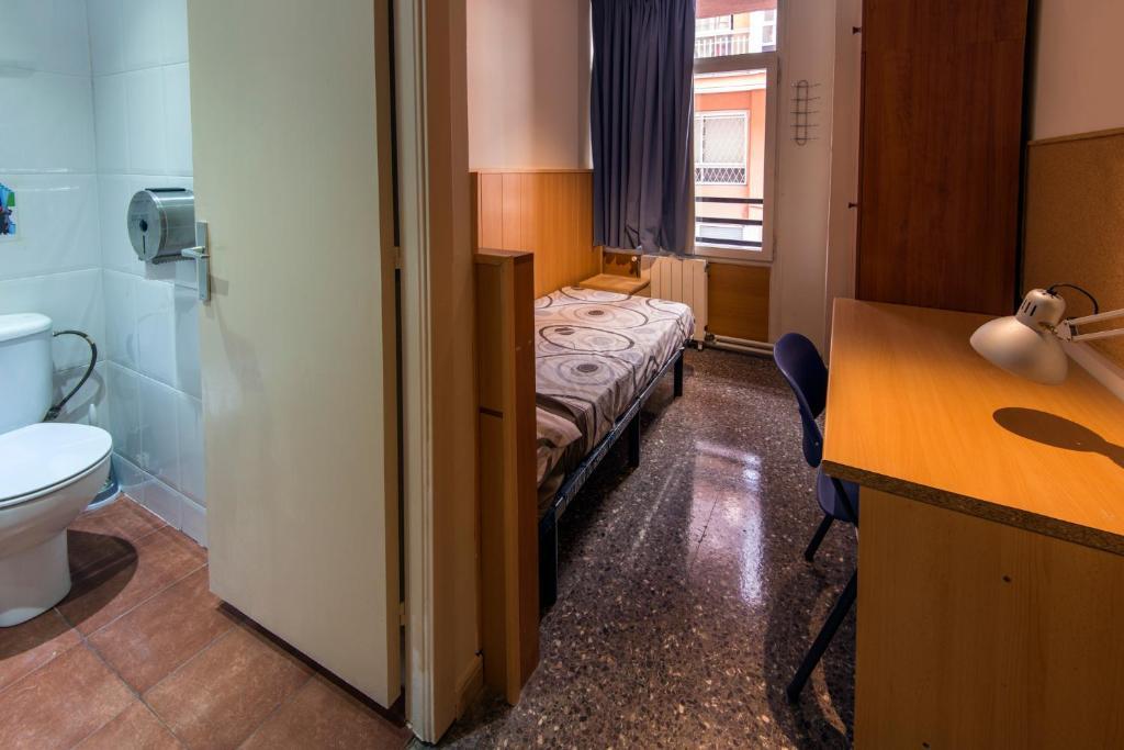 Residencia Sants Hostel Barcelona Ruang foto