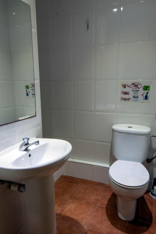 Residencia Sants Hostel Barcelona Ruang foto