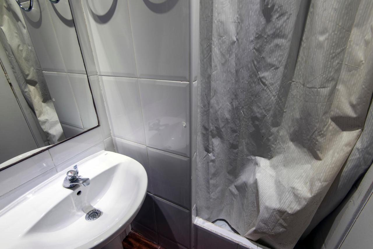 Residencia Sants Hostel Barcelona Ruang foto