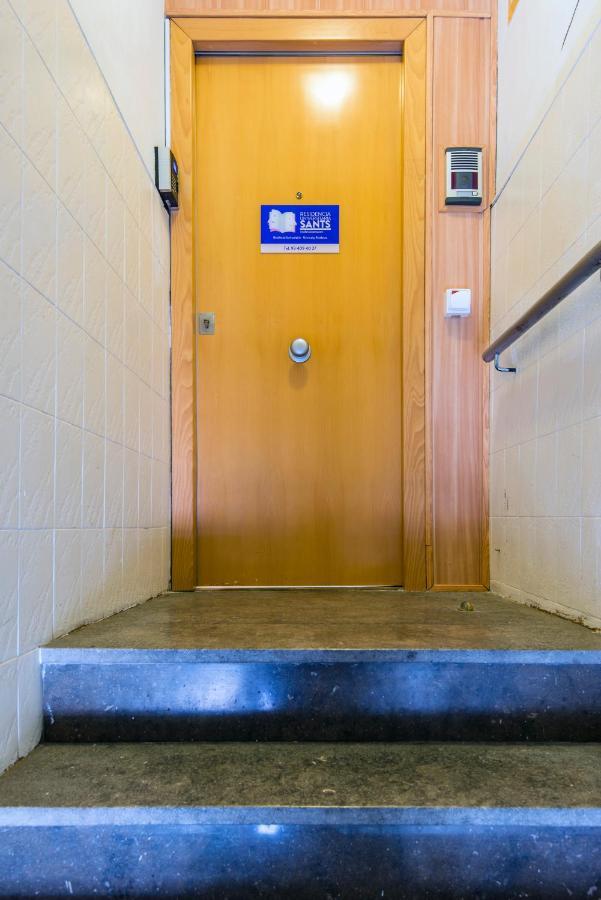 Residencia Sants Hostel Barcelona Bagian luar foto