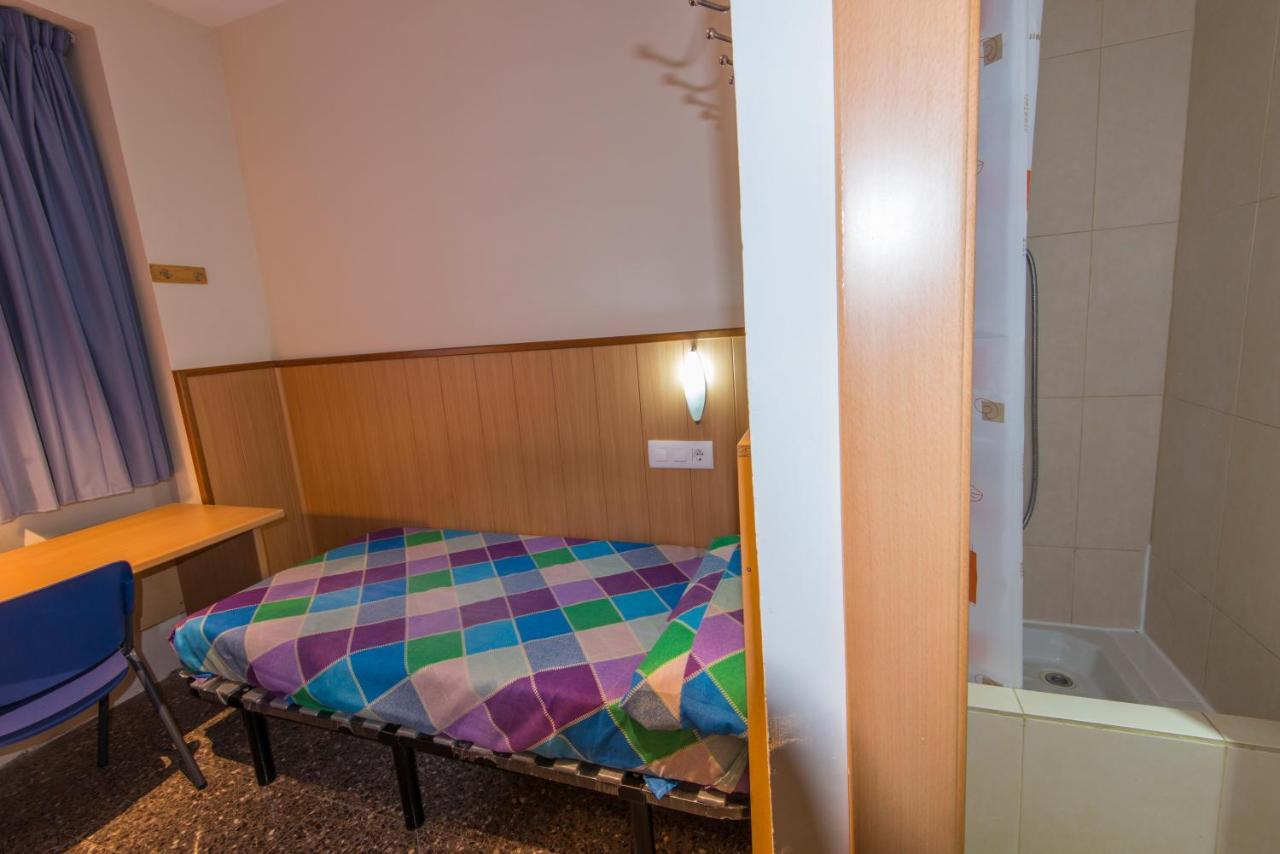 Residencia Sants Hostel Barcelona Ruang foto