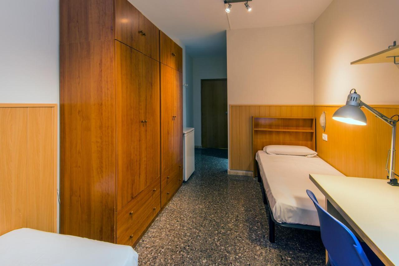 Residencia Sants Hostel Barcelona Ruang foto