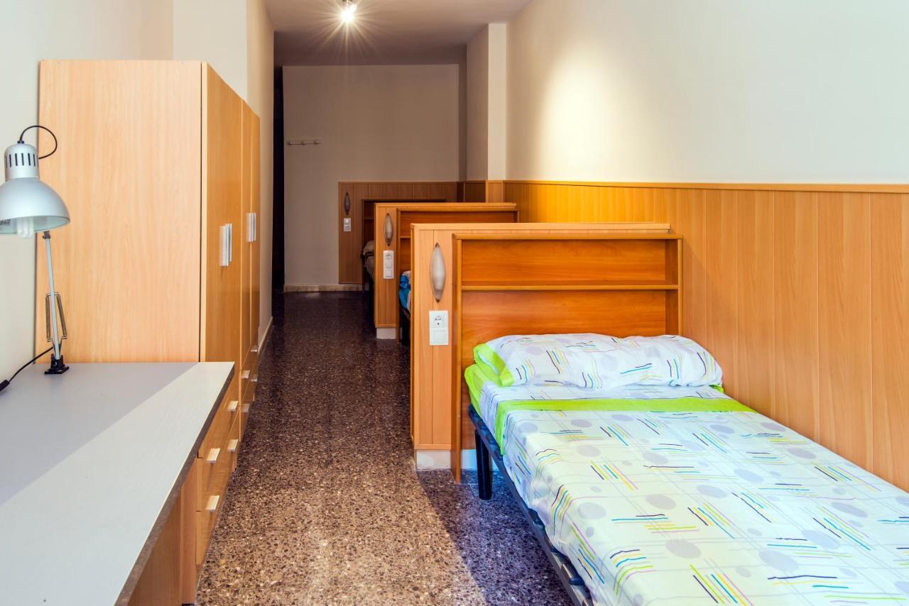 Residencia Sants Hostel Barcelona Ruang foto